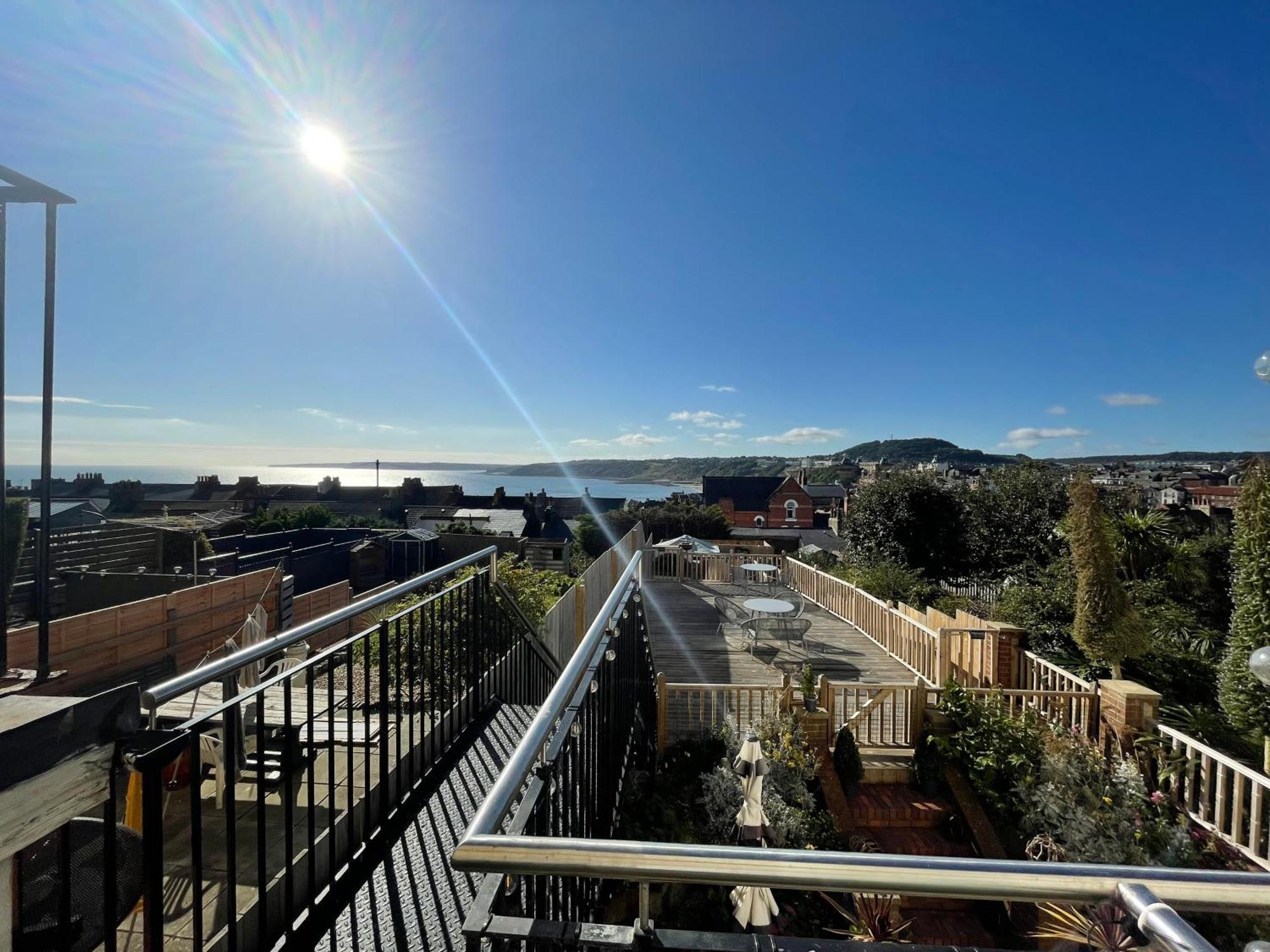 Seascape Scarborough Stunning Seaview Holiday Home Apartment מראה חיצוני תמונה